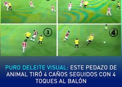 Enlace a Este pedazo de animal tiró 4 caños seguidos con 4 toques al balón
