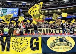 Enlace a Los fans del Dortmund hacen sentir que Wembley sea como su propia casa