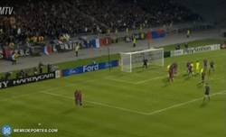 Enlace a La última vez que el Barça visitó al Lyon, Juninho nos regaló esto