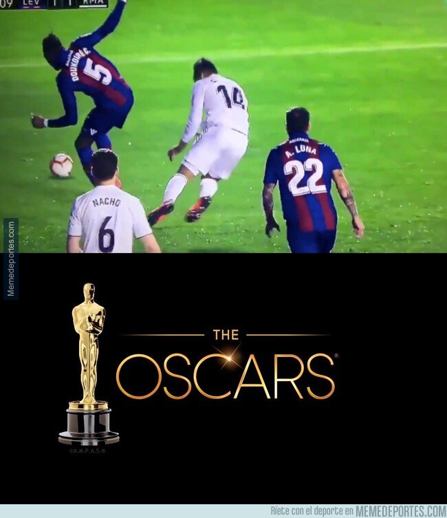 1065576 - Casemiro sabe que esta noche dan los Oscars y a ver si es galardonado con su actuación
