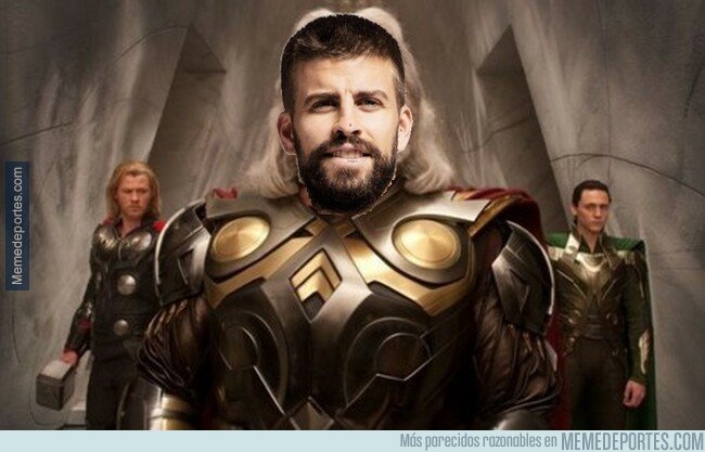 1066382 - Piqué en modo Dios