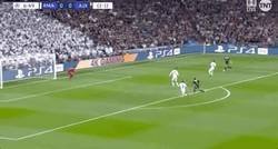 Enlace a Goool de Ziyech que adelanta al Ajax en el Bernabéu