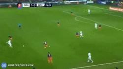 Enlace a Ojo al golazo que el Swansea le marcó al City dandole con su propio estilo
