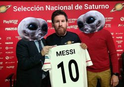 Enlace a Messi llegando a la concentración de su selección