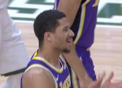 Enlace a Esta jugada resume la temporada de los Lakers