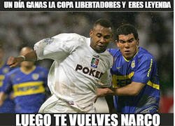 Enlace a Jhon Viafara, un futbolista colombiano terminó exportando coca