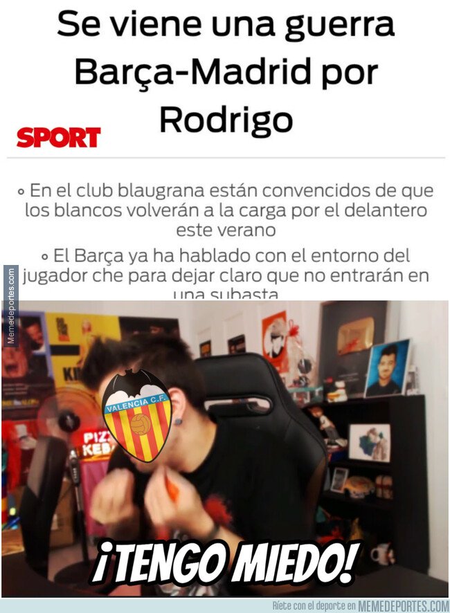 1069042 - Aficionados del Valencia en estos momentos...