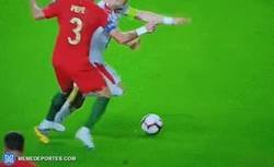 Enlace a Nuestro Pepe no ha cambiado y le dejó un tatuaje en alto relieve a Tadic