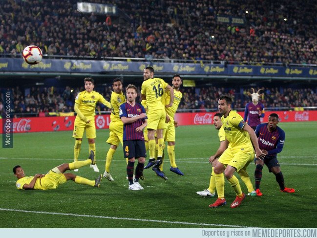 1070204 - El fotón del partido, y las caras de antes del desastre (ojo al detalle)