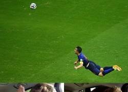 Enlace a Cuando te enteras que Van Persie se retira hoy