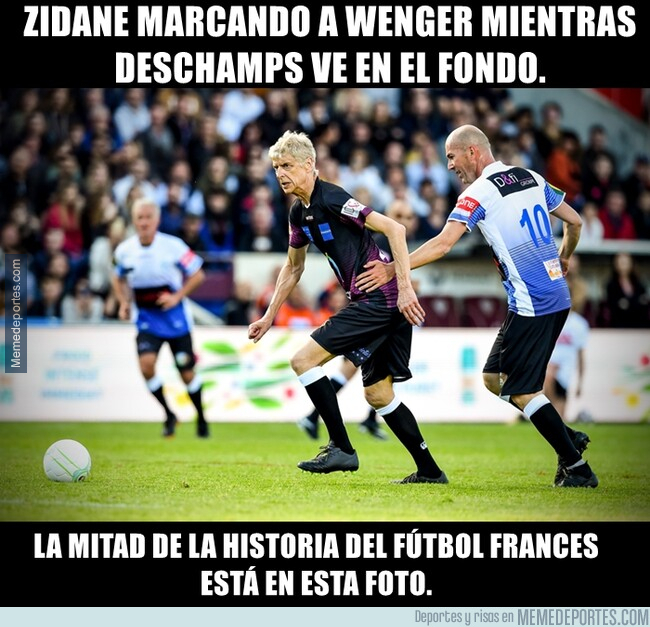 1076327 - Cuidado, Wenger. No se te vayan a desmontar las rodillas
