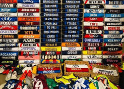 Enlace a La increíble colección de camisetas que tiene Spalletti en su casa