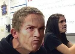 Enlace a ¿Que nadie esta hablando de ello? Ya se encarga él mismo