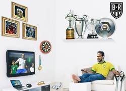 Enlace a Neymar disfrutó del debut de Brasil desde su casa, por @brfootball