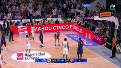Enlace a VÍDEO: gran triple sobre la bocina con el que Carroll le daba la victoria al Real Madrid en Basketball