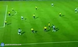 Enlace a En el cumpleaños de ambos: La sagacidad de Riquelme y la genialidad de Messi para marcar este gol