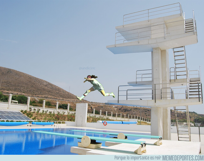 1079159 - El piscinazo de Lavelle...