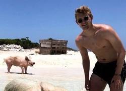 Enlace a Mino Raiola y De Ligt reflexionando su futuro al calor de la playita