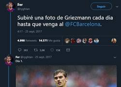 Enlace a El tuitero que predijo el fichaje de Griezmann desde 2017 subiendo una foto suya cada día hasta que lo fichasen