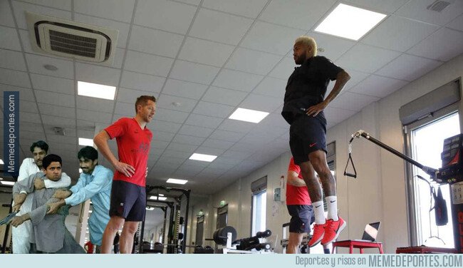 1081158 - El regreso a entrenar de Neymar