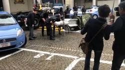 Enlace a Mientras tanta fans de la Juve preparando un pequeño cohete para celebrar el fichaje de De Ligt