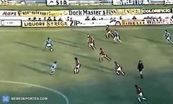 Enlace a El Milan jugando a la jaula de pájaros pero se les escapó un Maradona