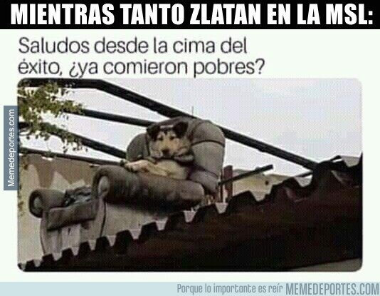 1081661 - Alguien que le pase un banquito para que se baje de ese escalón