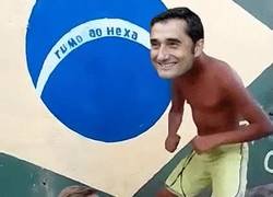 Enlace a Valverde y Rakitic viendo como hasta en el primer partido de la temporada les sale todo bien.