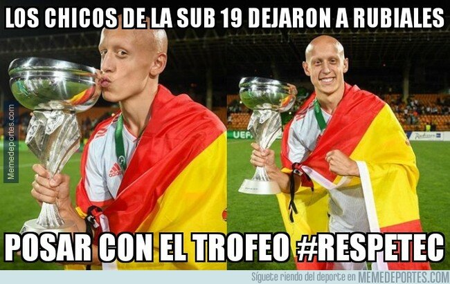 1082249 - La Sub 19 compartió el triunfo con el Presidente dr la Federación