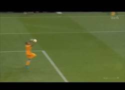 Enlace a El auténtico show de Keylor Navas frente al Tottenham por el que todos piden que sea el portero titular en el Real Madrid