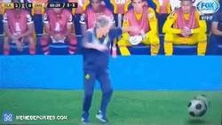 Enlace a El timing de este entrenador de la Copa Libertadores con la publicidad