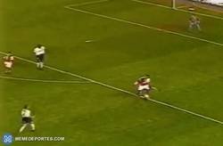 Enlace a Hoy cumple 43 años Nwankwo Kanu, uno de los jugadores más talentosos y menos apreciados del pasado milenio