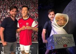 Enlace a ¿Alguien sabe por qué hay dos Öziles en este Museo de cera? Por @442oons