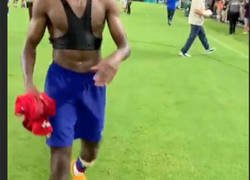 Enlace a El tamaño de la entrepierna de Dembelé que está dejando a todo el mundo con los ojos abiertos alucinando completamente