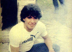 Enlace a A Maradona ya le gustaban los pollos de bien joven