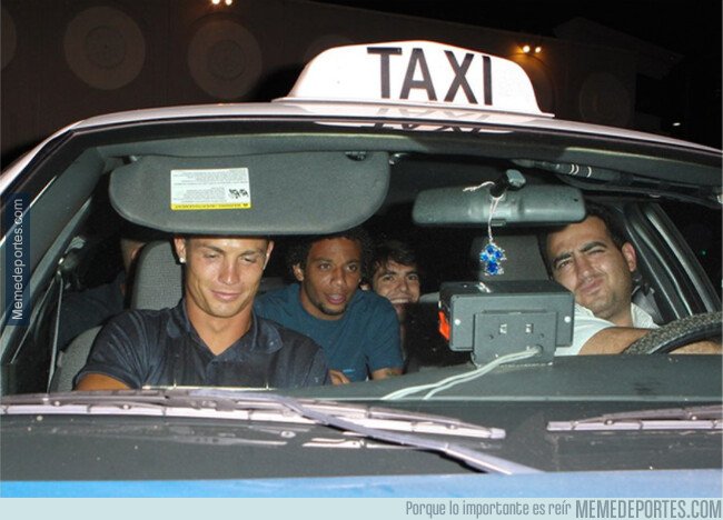 1084985 - Aquella vez que Marcelo, Cristiano y Kaká llegaron en un taxi...