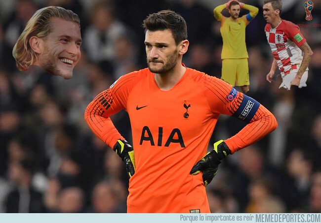 1087008 - Lloris con los pies da pena
