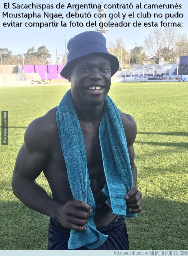 1087176 - En Argentina hay un equipo que juega con el negro de whatsapp