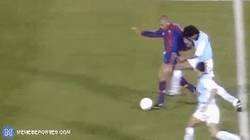 Enlace a Hace 23 años Ronaldo nos mostró lo que podía hacer con una rodilla al 100%