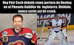 Enlace a Cech debutó como jugador de Hockey profesional