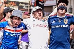 Enlace a La situación en Chile es tan seria q ue fans de la U Católica, Colo Colo y la U de Chile han salido a marchar juntos