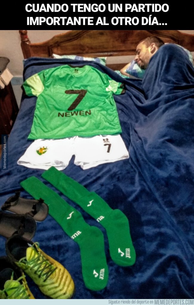 1089604 - Cuando te haces tu conjunto para el equipo de tus amigos