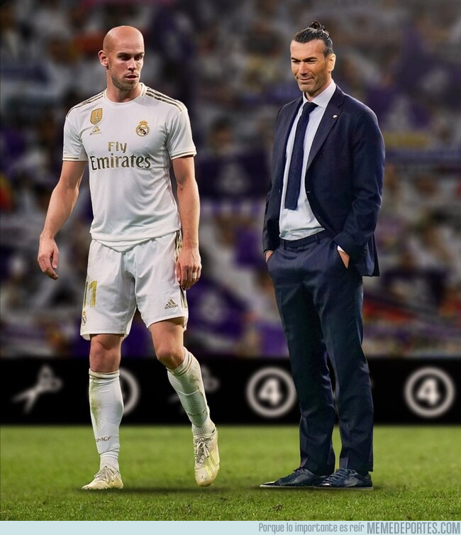 1090334 - Algunos futbolistas con los peinados de sus entrenadores