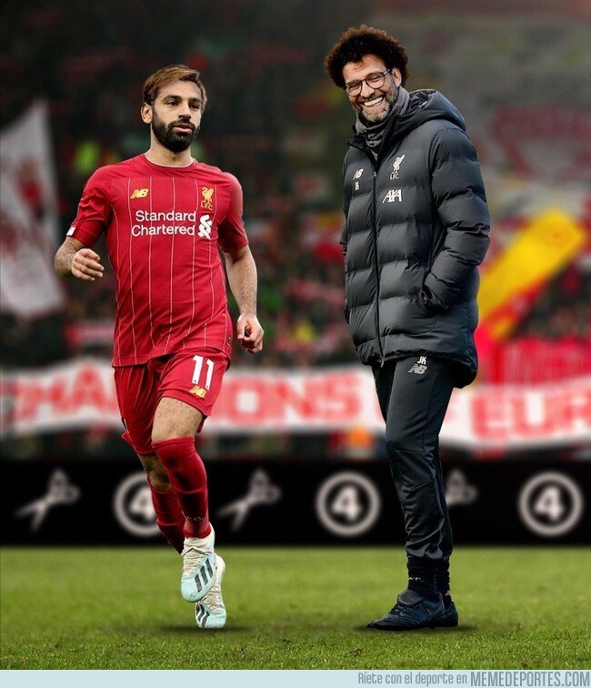 1090334 - Algunos futbolistas con los peinados de sus entrenadores