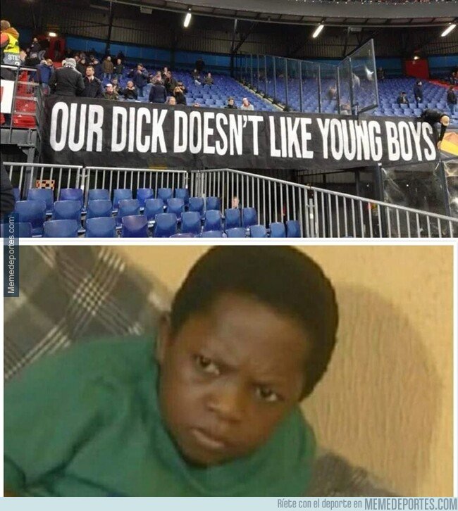 1090492 - Con esta pancarta recibió el Feyenoord al Young Boys. Muy raro todo.