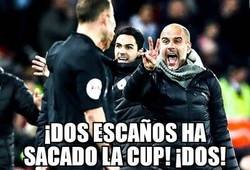 Enlace a Guardiola estaba pendiente de otras cosas en Anfield