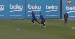 Enlace a La diferencia de velocidades entre Suárez y Messi al entrenar que está provocando criticas al uruguayo