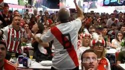 Enlace a Una de las ventajas de la radio. El fanático de river que cantó el gol de Borré antes de que se transmitiera por TV