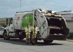 Enlace a Ya decía yo que había visto esos pantalones de pana en otro lado.