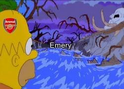 Enlace a Estar entre la espada y... otra espada.